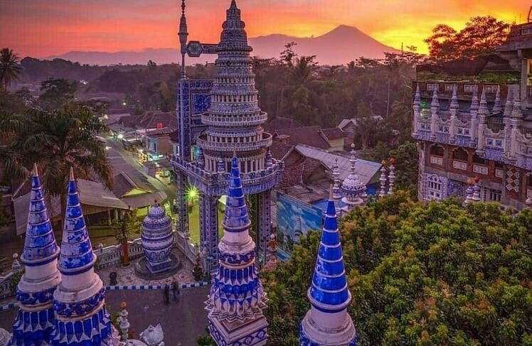 Informasi Umum, Lokasi dan Akses Menuju Wisata Masjid Tiban Malang, Harga Tiket Masuk Wisata Masjid Tiban Malang, Fasilitas yang di Sediakan di Masjid Tiban Malang, Informasi Seputar Masjid Tiban Malang, Galeri Foto