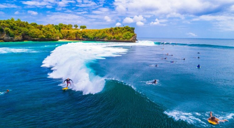Surfing via Airpaz, Lokasi Wisata Pantai Balangan, Rute Menuju Wisata Pantai Balangan, Waktu Tempuh Ke Balangan Beach Bali, Pilihan Transportasi Menuju Balangan Beach Bali, Harga Tiket Masuk Wisata Pantai Balangan, Daya Tarik Pantai Balangan Untuk Tempat Liburan, Area Tebing Tinggi Spot Populer Wisatawan, Aktivitas Wisatawan, Waktu Terbaik Berkunjung, Aktivitas Seru di Pantai Balangan, Objek Wisata Pantai di Sekitar Balangan Beach, FAQ untuk Balangan Beach Bali