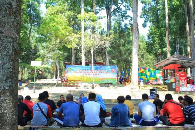 Tempat Mengadakan Acara Atau Gathering di Sekitar Taman Wisata via instagram.com @tamanwisatagenilangit, Informasi Umum, Lokasi Taman Wisata Genilangit, Harga Tiket Masuk Wisata Genilangit, Jam Operasional, Fasilitas Taman Wisata Genilangit, Daya Tarik Taman Wisata Geni Langit