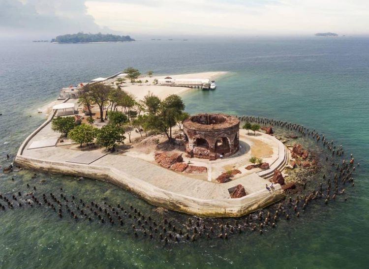 Wisata Pulau Kelor via Pikiran Rakyat, Lokasi Wisata Pulau Kelor, Rute Menuju Pulau Kelor, Biaya ke Pulau Kelor, Pesona Pulau Kelor