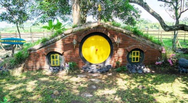 Wisata Rabbit Park blitar, Informasi Umum, Lokasi Wisata Rabbit Park Blitar, Rute Wisata Rabbit Park Blitar, Harga Tiket Masuk Wisata Rabbit Park, Daya Tarik
