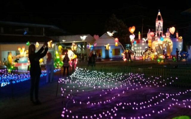 arena bermain anak Taman Pelangi Solo Sumber Foto Googlemap @Cerita Neo