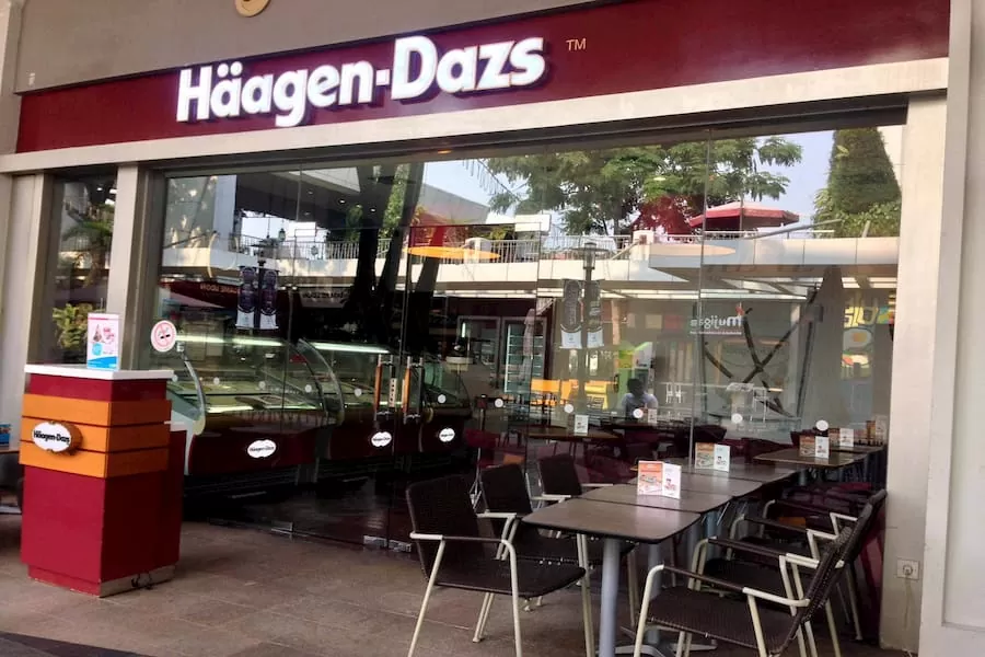 Haagen Dazs via Zomato, 1. Taman Santap Rumah Kayu, 2. Lot 9 Cafe & Restaurant, 3. Lubana Sengkol, 4. Gubug Makan Mang Engking The Breeze BSD City, 5. Kayu-Kayu Restaurant, 6. Restaurant Ibu Hj. Kokom, 7. Broadway The Flavor Bliss Alam Sutera, 8. KAWASAN KULINER LAKSA KHAS TANGERANG, 9. Rumah Makan Pondok Lauk, 10. Bambu Oju Seafood and Resto, 11. Remaja Kuring Resto, 12. Warung Bu Kris, 13. TELAGA SEAFOOD MODERNLAND, 14. Warung Kemuning, 15. Soto Bu Tjondro, 16. Roti Nogat, 17. SOP DUREN KEPO, 18. Omnikopi, 19. Nasi Uduk Ketupat Sayur Encim Sukaria, 20. Raja Kepiting, 21. Ayam Bakar Bali Qui Ciputat, 22. Bakso Lesus 3, 23. Bale Nyoenya, 24. Vegetus Vegetarian Serpong, 25. Steak 21, 26. Warung Sate & Tongseng Pak Dadi, 27. Sate Ayam H. Ishak, 28. Haagen Dazs