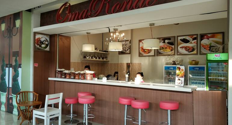 Oma Ronde via Zomato, 1. Restoran Bandar Djakarta, 2. Hachi Grill Alam Sutera, 3. Kayu Kayu Restaurant, 4. Pondok Kemangi Alam Sutera, 5. Ikan Bakar Cianjur, 6. Pulau Sentosa Seafood Market Alsut, 7. Waroeng Sunda, 8. IKEA Restaurant Alam Sutera, 9. RM Padang Indah Jaya Minang, 10. Ramen Ikkudo Ichi, 11. PHO MINH Alam sutera, 12. Sarang Oci, 13. Rumah Makan Putera Lombok, 14. Kopi Nako Alam Sutera, 15. Home Brew Coffee & Eatery, 16. Canabeans Alam Sutera, 17. Kembang Bawang, 18. BOLAN THAI KITCHEN, 19. ZENBU LIVING WORLD, 20. Coarse & Fine Coffee, 21. Magal Korean BBQ House, 22. The Harvest, 23. Kokku Ramen, 24. Pig Hunter Alam sutera, 25. Steak 21, 26. Oma Ronde, 27. Soto Betawi H. Mamat Living World, 28. Tokito Kitchen
