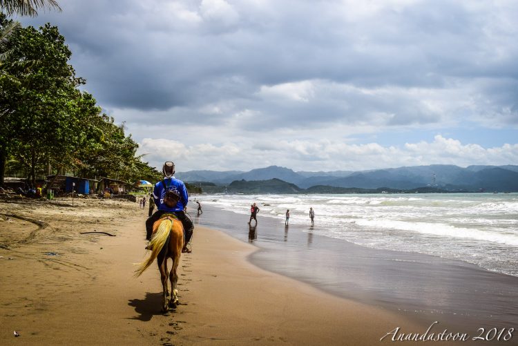 Pantai Karang Pamulang via Anandastoon, 1. Pantai Batu Bintang, 2. Pantai Loji, 3. Pantai Citarik, 4. Pantai Cibareno, 5. Pantai Citepus, 6. Pantai Karang Pamulang, 7. Pantai Pulau Bidadari, 8. Pantai Pulau Pramuka, 9. Pantai Pulau Tidung, 10. Pantai Pulau Untung Jawa, 11. Pantai Anyer, 12. Pantai Carita, 13. Pantai Tanjung Pasir, 14. Pantai Karang Bolong