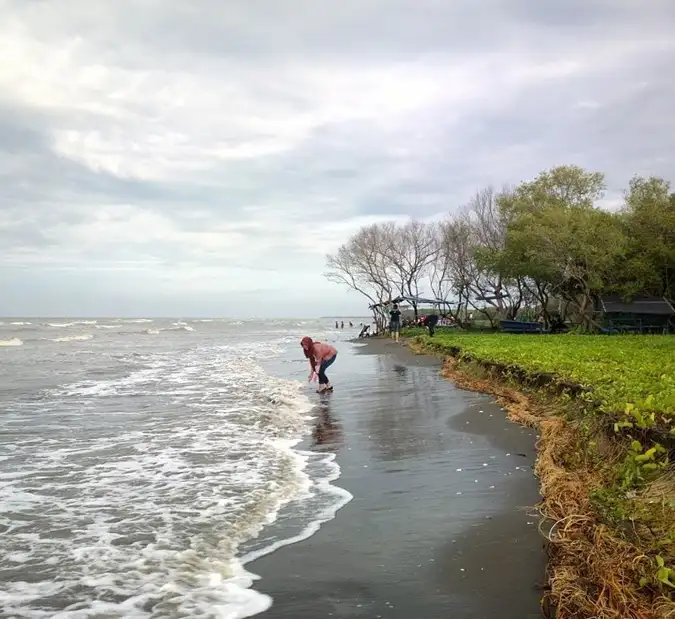 Pantai Marunda via Instagram.com @bekasi.update, 1. Pantai Bungin Bekasi, 2. Pantai Mekar, 3. Pantai Bahagia, 4. Pantai Muara Beting, 5. Pantai Muara Bendera, 6. Pantai Muara Gembong, 7. Pantai Marunda