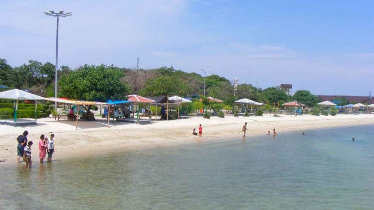 Pantai Tanjung Pasir, 1. Pantai Batu Bintang, 2. Pantai Loji, 3. Pantai Citarik, 4. Pantai Cibareno, 5. Pantai Citepus, 6. Pantai Karang Pamulang, 7. Pantai Pulau Bidadari, 8. Pantai Pulau Pramuka, 9. Pantai Pulau Tidung, 10. Pantai Pulau Untung Jawa, 11. Pantai Anyer, 12. Pantai Carita, 13. Pantai Tanjung Pasir, 14. Pantai Karang Bolong