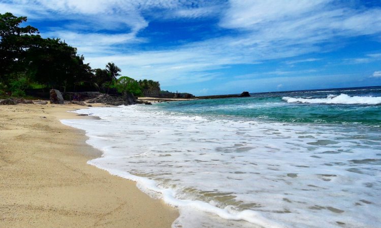 Santai Beach via Twitter.com @ikramwiese, 1. Pantai Natsepa, 2. Pantai Pintu Kota, 3. Pantai Ora Ambon, 4. Pantai Namalatu, 5. Pantai Pombo, 6. Pantai Liang, 7. Pantai Luari, 8. Pantai Nanseri, 9. Pantai Desa Hukurila, 10. Pantai Namasua, 11. Pantai Huluwa, 12. Pantai Allang Asaude, 13. Lubang Buaya Morella, 14. Santai Beach, 15. Pantai Lawena