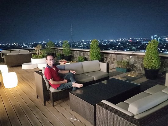 Skyline Lounge & Exclusive Dining via Tripadvisor, 1. Soto Bangkong, 2. Nasi Ayam Bu Wido, 3. Rumah Makan Kampung Laut, 4. Restoran Pesta Keboen, 5. Mangut Welut Warung Bu Nasima, 6. Toko Oen, 7. Depot Sukses, 8. Waroeng Steak & Shake, 9. Warung Makan Gudeg & Opor Mbak Tum, 10. Nasi Goreng Babat Pak Hengky, 11. Nasi Goreng Babat Pak Taman, 12. Nasi Kebuli Djawas, 13. Gudeg Abimanyu, 14. Nasi Pecel Mbok Sador, 15. Tahu Gimbal, 16. Ayam Goreng Lombok Ijo, 17. Nasi Gandul, 18. Kue Leker Paimo, 19. Pisang Plenet, 20. Es Puter Cong Lik, 21. Mie Kopyok Pak Dhuwur, 22. Warung Sate 29, 23. Bebek Goreng Pak Thori, 24. Bakmi Jawa Pak Gareng, 25. Gulai Kambing Bustaman Pak Sabar, 26. Soto Pak No, 27. Lumpia, 28. Tahu Pong, 29. Super Penyet, 30. Nasi Goreng Padang Bangjo, 31. Waroeng Kaligarong, 32. The Hills Dining Restaurant, 33. Bowery & Eastman, 34. Tandhok Ribs & Coffee, 35. Sate Sapi Pak Kempleng, 36. Carnivore Sky Bar & Grill, 37. Sky Line Lounge & Exclusive Dining, 38. Gulai Kepala Ikan Pak Untung, 39. Pujasera Simpang Lima, 40. Nasi Kucing Pak Gik, 41. Gama Ikan Bakar dan Seafood, 42. Gama Candi Resto, 43. KoenoKoeni Café Gallery, 44. Pisa Cafe dan Resto, 45. Giggle Box Cafe Semarang, 46. Pondok Kopi Umbul Sidomukti, 47. Rinjani View, 48. Rosti Resto & Cafe, 49. White Rabbit Dessert