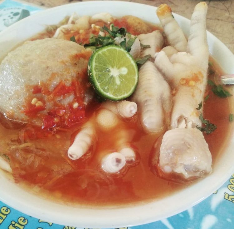 Warung Baso Ceu Kokom, 1. Abandoned House, 2. Delice Cafe, 3. Ludwick Kafe, 4. Madame Sisca Patisserie, 5. Windy Of Punclut, 6. Wild Grass Resto, 7. Warung Apeu, 8. Thalad Thai Resto, 9. Dunkin Donut, 10. Shafa Yogurt, 11. Mie Bakso Mas Agus, 12. Warung Baso Ceu Kokom, 13. Ayam Bakar Bendo, 14. Sop Djanda Ma’Idah, 15. Nongki Kitchen, 16. Al Bajali Restoran & Cafe