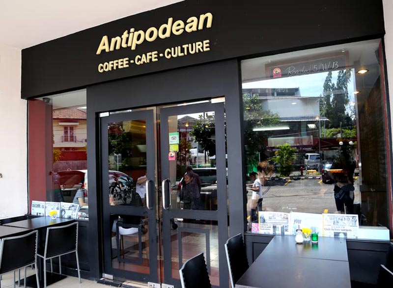 Antipodean Coffee via Manual, 1. dia.lo.gue, 2. Anomali Coffee Kemang, 3. Eighty Nine Kemang, 4. Komunal 88 Cilandak, 5. Langit Seduh Selatan Kemang, 6. 1/15 Coffee, 7. Suasanakopi, 8. Alenia Papua Coffee &amp; Kitchen, 9. 7Speed Coffee, 10. Coffeewar, 11. Chief Coffee Kemang, 12. THREE K COFFEE, 13. Goni Coffee, 14. Kopi Cat Cafe, 15. Antipodean Coffee, 16. MOREAU Chocolatier’s Coffee, 17. Bukan Ruang, 18. Ecaps, 19. Nomi Coffee