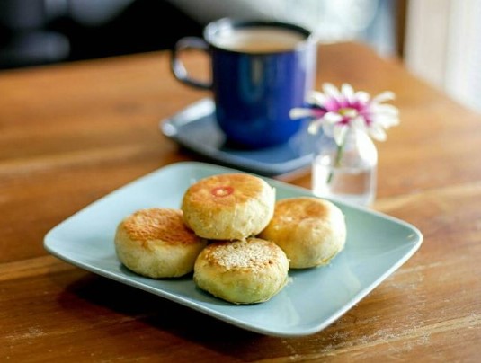 Bakpia Balong, Oleh-oleh Khas Solo yang Terkenal, Oleh Oleh Khas Solo Murah, Oleh Oleh Khas Solo Kekinian, Oleh Oleh Khas Solo yang Tahan Lama, Oleh Oleh Khas Solo Online, Toko Oleh-oleh Khas Solo