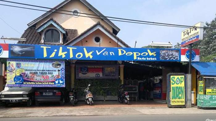 Bebek Tik Tok Van Depok via Tribunnews, 1. Rumah Makan Mang Engking, 2. Soto Bu Tjondro, 3. Bakso Hitam Pak Bewok atau Bakso Comberan, 4. Nasi Timbel Si Teteh, 5. Whats Up Depok Resto, 6. Takarajima, 7. Milan Pizzeria Cafe , 8. Warung Pasta Depok, 9. Pondok Laras , 10. Soerabi Enhaii, 11. Ayam Bakar Christina, 12. Mang Kabayan, 13. Green T, 14. Flamingo Cafe, 15. Bebek Tik Tok Van Depok (Tutup), 16. Kedai Es Pocong, 17. Daebak Fan Café (Tutup)   , 18. Saung Talaga Sawangan