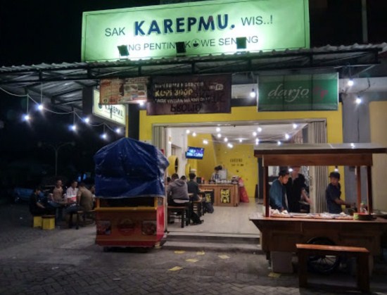 Cafe Karepmu - Tempat Ngopi di Sidoarjo, 1. Jungkir Balik Coffee, 2. Fresh Milk Sidoarjo, 3. Rupa-Rupa Food Trip, 4. D’Payung Cafe, 5. Omah Dewe Cafe, 6. Dock To Dock, 7. Jon’s Cafe and Coffee, 8. The Little a Coffee Shop, 9. Milkmoo Sidoarjo, 10. Cafe Karepmu, 11. Kedai Roti Bakar 543, 12. Kafe Kopi Sehat, 13. Kedai Panji, 14. OMKOPI, 15. Dolomiti Coffee, 16. Cafe Eat Rock, 17. Crita Lama, 18. Kedai Ahmed, 19. Shuga Cafe, 20. Cyclo Coffee, 21. Tozca Cafe, 22. Rolag Kopi Sidoarjo, 23. Ptrus Coffee Lab & Store, 24. Cafe Teko, 25. Omah Oeti, 26. Pizzank Cafe, 27. Cafe Favourite, 28. King Cafe, 29. Cafe Laverpuol Station Wareg, 30. Bliss Cafe, 31. Green Panda Krian, 32. Cafe Saudara Sekopi 2, 33. Bonk Cafe, 34. Intano Coffee Shop & Roastery
