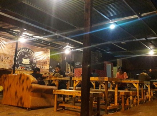 Cafe Saudara Sekopi 2, 1. Jungkir Balik Coffee, 2. Fresh Milk Sidoarjo, 3. Rupa-Rupa Food Trip, 4. D’Payung Cafe, 5. Omah Dewe Cafe, 6. Dock To Dock, 7. Jon’s Cafe and Coffee, 8. The Little a Coffee Shop, 9. Milkmoo Sidoarjo, 10. Cafe Karepmu, 11. Kedai Roti Bakar 543, 12. Kafe Kopi Sehat, 13. Kedai Panji, 14. OMKOPI, 15. Dolomiti Coffee, 16. Cafe Eat Rock, 17. Crita Lama, 18. Kedai Ahmed, 19. Shuga Cafe, 20. Cyclo Coffee, 21. Tozca Cafe, 22. Rolag Kopi Sidoarjo, 23. Ptrus Coffee Lab & Store, 24. Cafe Teko, 25. Omah Oeti, 26. Pizzank Cafe, 27. Cafe Favourite, 28. King Cafe, 29. Cafe Laverpuol Station Wareg, 30. Bliss Cafe, 31. Green Panda Krian, 32. Cafe Saudara Sekopi 2, 33. Bonk Cafe, 34. Intano Coffee Shop & Roastery