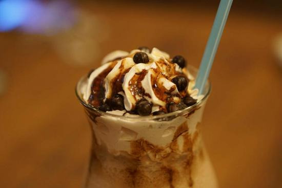 DeLuckz Coffee via Tripadvisor, Tempat Ngopi di Solo Sampai Malam, Tempat Ngopi di The Park Solo, Tempat Ngopi yang Asik di Solo, Tempat Ngopi Siang Hari di Solo, Tempat Nongkrong di Solo Ada Wifi, Tempat Nongkrong di UMS Solo, Tempat Ngopi di Solo Lain