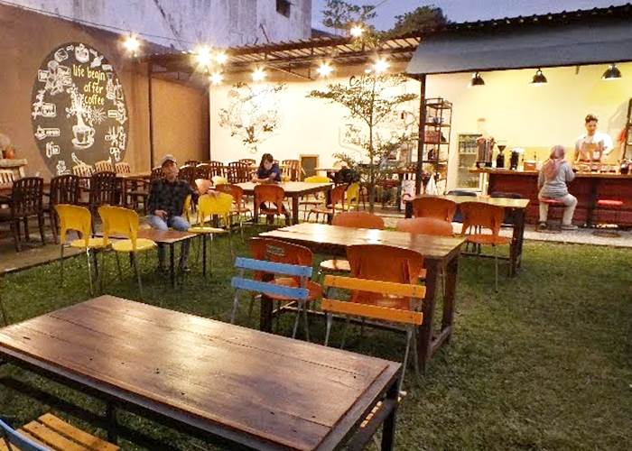 Joxs Cafe Solo , Tempat Ngopi di Solo Sampai Malam, Tempat Ngopi di The Park Solo, Tempat Ngopi yang Asik di Solo, Tempat Ngopi Siang Hari di Solo, Tempat Nongkrong di Solo Ada Wifi, Tempat Nongkrong di UMS Solo, Tempat Ngopi di Solo Lain