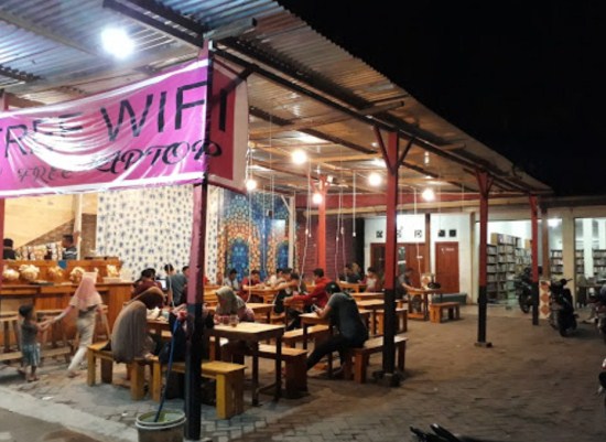 Kafe Kopi Sehat - Tempat Ngopi di Sidoarjo, 1. Jungkir Balik Coffee, 2. Fresh Milk Sidoarjo, 3. Rupa-Rupa Food Trip, 4. D’Payung Cafe, 5. Omah Dewe Cafe, 6. Dock To Dock, 7. Jon’s Cafe and Coffee, 8. The Little a Coffee Shop, 9. Milkmoo Sidoarjo, 10. Cafe Karepmu, 11. Kedai Roti Bakar 543, 12. Kafe Kopi Sehat, 13. Kedai Panji, 14. OMKOPI, 15. Dolomiti Coffee, 16. Cafe Eat Rock, 17. Crita Lama, 18. Kedai Ahmed, 19. Shuga Cafe, 20. Cyclo Coffee, 21. Tozca Cafe, 22. Rolag Kopi Sidoarjo, 23. Ptrus Coffee Lab & Store, 24. Cafe Teko, 25. Omah Oeti, 26. Pizzank Cafe, 27. Cafe Favourite, 28. King Cafe, 29. Cafe Laverpuol Station Wareg, 30. Bliss Cafe, 31. Green Panda Krian, 32. Cafe Saudara Sekopi 2, 33. Bonk Cafe, 34. Intano Coffee Shop & Roastery