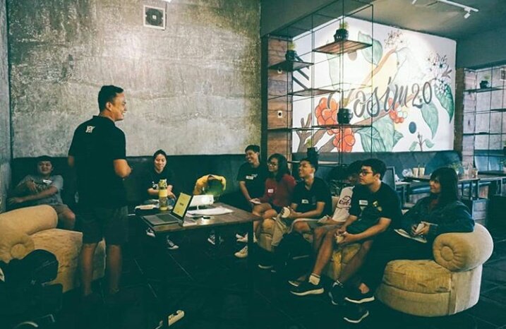 Kedai Kosim via Twitter, 1. Republik Dendy Cafe, 2. The Dome’s Cafe & Resto, 3. Refresho Kedai Kopi Kepatihan, 4. M.O.B Dine & Brew, 5. Foresthree Coffee Tulungagung, 6. Dulur kopi, 7. D’Java Coffee House, 8. House of Loods , 9. Rumah Putih Coffee House, 10. Hakui Stasiun, 11. BALE NYAWIDJI, 12. Blessing Cafe, 13. Sultan Cafe & Resto , 14. Secret Garden , 15. Waroeng Bima , 16. Cafe 27 , 17. PS Coffee & Kitchen, 18. The Echo’es Coffee & Eatery, 19. Halte Cafe, 20. Kedai Kosim, 21. Roemah Balle Coffee (Tutup Sementara), 22. Angkringan Tuan Muda, 23. New HideOut Coffee and Eatery, 24. Angelo Gelato , 25. Vanilla Cafe & Sushi , 26. Cafe & Resto Cerita Kita, 27. Kono Coffee , 28. Premio Cafe & Bakery (Tutup)