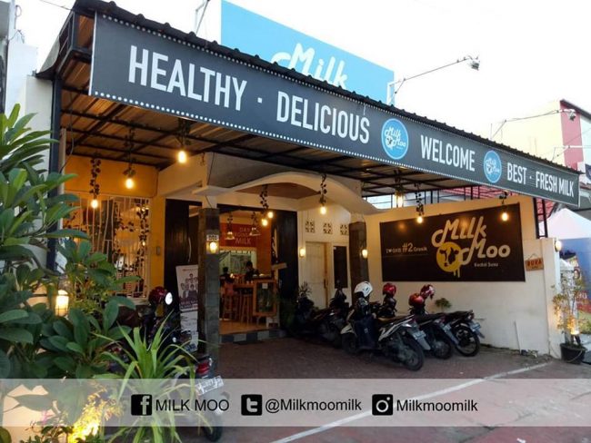 Milkmoo Sidoarjo - Tempat Ngopi di Sidoarjo, 1. Jungkir Balik Coffee, 2. Fresh Milk Sidoarjo, 3. Rupa-Rupa Food Trip, 4. D’Payung Cafe, 5. Omah Dewe Cafe, 6. Dock To Dock, 7. Jon’s Cafe and Coffee, 8. The Little a Coffee Shop, 9. Milkmoo Sidoarjo, 10. Cafe Karepmu, 11. Kedai Roti Bakar 543, 12. Kafe Kopi Sehat, 13. Kedai Panji, 14. OMKOPI, 15. Dolomiti Coffee, 16. Cafe Eat Rock, 17. Crita Lama, 18. Kedai Ahmed, 19. Shuga Cafe, 20. Cyclo Coffee, 21. Tozca Cafe, 22. Rolag Kopi Sidoarjo, 23. Ptrus Coffee Lab & Store, 24. Cafe Teko, 25. Omah Oeti, 26. Pizzank Cafe, 27. Cafe Favourite, 28. King Cafe, 29. Cafe Laverpuol Station Wareg, 30. Bliss Cafe, 31. Green Panda Krian, 32. Cafe Saudara Sekopi 2, 33. Bonk Cafe, 34. Intano Coffee Shop & Roastery