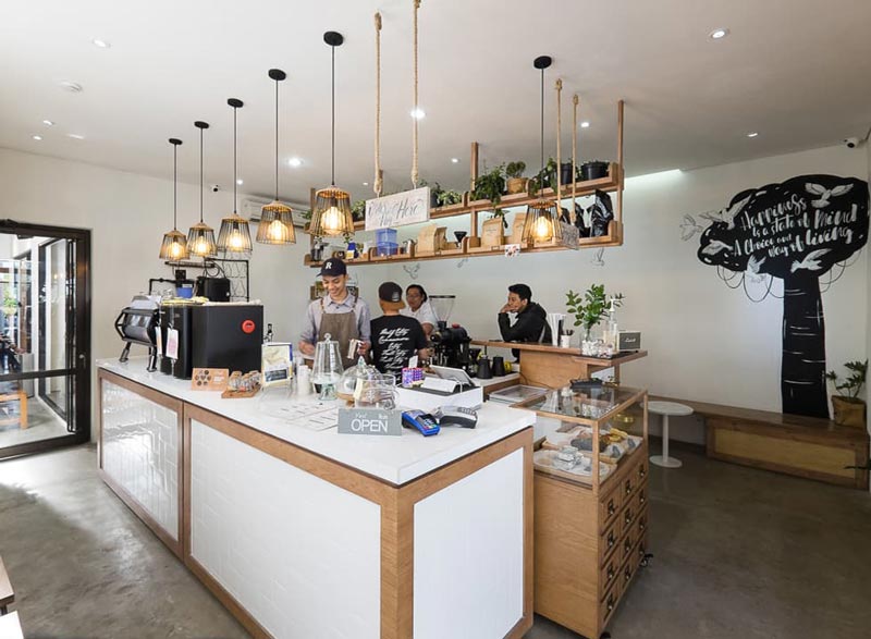 Pigeonhole Coffee via Manual, 1. Filosofi Kopi, 2. Warung MJS, 3. Lucky Cat Coffee & Kitchen, 4. Anomali Coffee, 5. Mamma Rosy, 6. Walking Drums, 7. Brown Fox Waffle & Coffee, 8. Twin House Cipete, 9. REN Coffee & Eatery, 10. Dia.Lo.Gue, 11. Toodz House, 12. Warung Nagih, 13. Pison Coffee Jakarta, 14. Dua Coffee Shop, 15. Hause Rooftop, 16. First Crack Coffee, 17. 1/15 – One Fifteenth Coffee, 18. Crematology Coffee Roaster, 19. Tanamera Coffee, 20. Kopi Manyar, 21. Pochajjang Korean BBQ Gandaria, 22. Six Ounces Coffee Panglima Polim, 23. Eighty Nine Eatery, Coffee & Spirits, 24. Kopi Bajawa Flores NTT, 25. Fillmore Coffee, 26. Sagaleh Coffee, 27. Pigeonhole Coffee, 28. Kampoeng Gallery, 29. Trafique Lifestyle Hub, 30. FJ On 7, 31. BEAU Bakery, 32. Warung Pedes, 33. Lobbyn Kitchen and Bar, 34. Up All Might, 35. Pasar Santa, 36. Sophie Authentique, 37. Lukulokal, 38. Monochrome Coffee Roastery, 39. Happiness Kitchen & Coffee Plaza Blok M