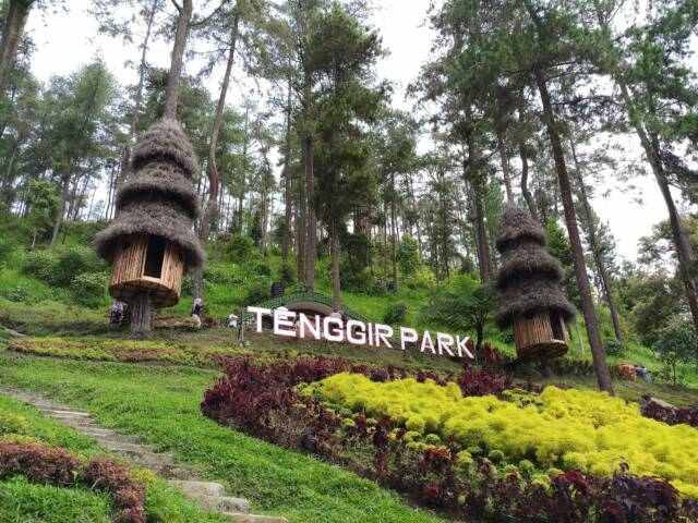 Spot FOto Rumah Hanoi Tenggir Park Karanganyar via Google Maps @RideR SFU, Informasi Umum, Harga Tiket Masuk Tenggir Park Karanganyar, Lokasi Tenggir Park Ngargoyoso karanganyar, Jam Operasional Tenggir Park Karanganyar, Pesona Keindahan Alam Kaki Gunung Lawu, Galeri Foto Tenggir Park