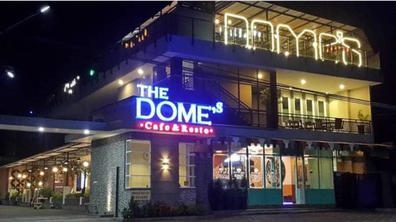 The Dome’s Cafe & Resto via Tripadvisor, 1. Republik Dendy Cafe, 2. The Dome’s Cafe & Resto, 3. Refresho Kedai Kopi Kepatihan, 4. M.O.B Dine & Brew, 5. Foresthree Coffee Tulungagung, 6. Dulur kopi, 7. D’Java Coffee House, 8. House of Loods , 9. Rumah Putih Coffee House, 10. Hakui Stasiun, 11. BALE NYAWIDJI, 12. Blessing Cafe, 13. Sultan Cafe & Resto , 14. Secret Garden , 15. Waroeng Bima , 16. Cafe 27 , 17. PS Coffee & Kitchen, 18. The Echo’es Coffee & Eatery, 19. Halte Cafe, 20. Kedai Kosim, 21. Roemah Balle Coffee (Tutup Sementara), 22. Angkringan Tuan Muda, 23. New HideOut Coffee and Eatery, 24. Angelo Gelato , 25. Vanilla Cafe & Sushi , 26. Cafe & Resto Cerita Kita, 27. Kono Coffee , 28. Premio Cafe & Bakery (Tutup)
