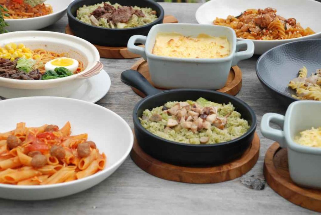 Warung Pasta via Traveloka, 1. Warung Pasta, 2. Nominomi Delight, 3. Kedai Locale, 4. Upnormal Coffee Roasters Rawamangun, 5. Ropisbak Ghifari, 6. Ayam Kriwil Rawamangun, 7. Quiznos Rawamangun, 8. Pukul Satu Kopi Rawamangun, 10. Bittersweet By Najla Rawamangun, 11. KAFE KOPI AA, 12. Mbience Garden Bistro, 13. Jung Coffee, 14. Candlestick Coffee, 15. Seteras Coffee &amp; Eatery, 16. Kedai Seroja, 17. Simo Kopi Rawamangun, 18. Waltie’s Rooftop Cafe, 19. Kopi Nako Rawamangun, 18. Rumah Kongkow, 21. Portable Kitchen &amp; Lounge, 22. Meet/N/Work Coffee &amp; Eatery, 25. Sitti Kawwa Coffee &amp; Snack, 26. Anastomosis coffee, 27. Glasmacher Coffee, 28. Fore Coffee – Rawamangun