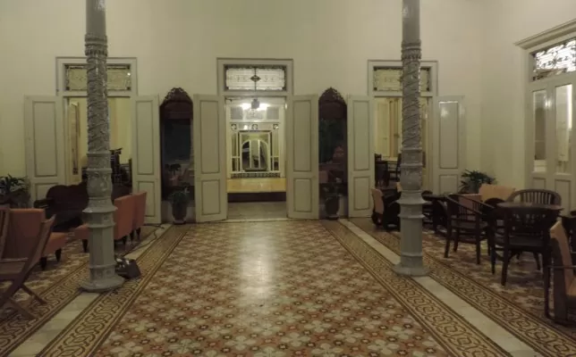 Wedangan Rumah Nenek via depoktren, Tempat Nongkrong di Solo yang Murah, Tempat Nongkrong Romantis di Solo, Tempat Nongkrong Asyik di Solo, Tempat Nongkrong Solo Malam Hari, Tempat Nongkrong Enak di Solo, Tempat Nongkrong di Solo 24 Jam, Cafe Unik Solo, Tempat Nongkrong di Solo ada WiFi