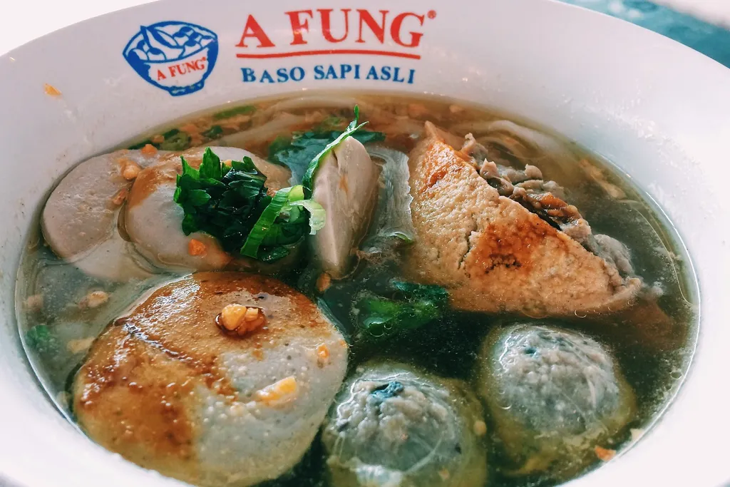 A Fung Baso Sapi Asli via Pergi Kuliner, 1. Warung Bakso Menot Wonogiri, 2. Bakso Titoti, 3. Bakso Solo Samrat, 4. Nikki Bakso Daging Sapi, 5. Bakso Gondrong, 6. Mie Ayam Bakso Yunus, 7. Bakso JWR Express Kemang, 8. Candik Ayu Bakso Rahayu, 9. Bakso Urat Pak Unyil, 10. Bakso Boedjangan, 11. A Fung Baso Sapi Asli