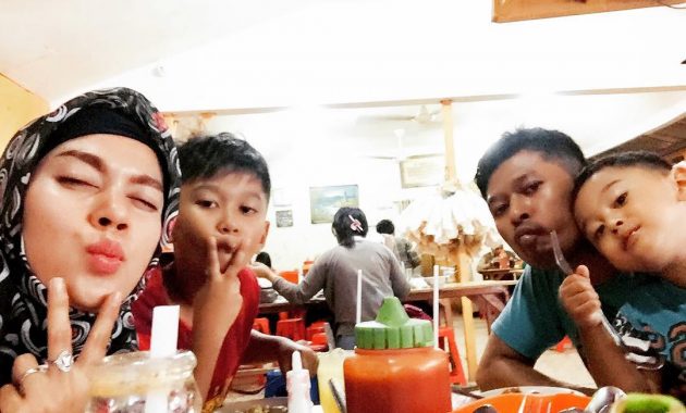 Bakso PMI via IG @nunu_cenoe, 1. Cimory Riverside, 2. Momomilk Barn, 3. Lusso Cafe &amp; Resto, 4. Saung Kuring, 5. De Leuit, 6. Toge Goreng Mang Gebro, 7. Lemongrass, 8. Rumah Air Bogor, 9. Death By Chocolate Bogor (TUTUP), 10. Nicole’s Kitchen &amp; Lounge, 11. Pia Apple Pie, 12. Two Stories, 13. Warung Gumbira, 14. Bale Kabayan (TUTUP), 15. Cafe Gumati, 16. Kedai Soto Ibu Rahayu, 17. Laksa Bogor Gang Aut, 18. Bakso Kikil Pak Jaka, 19. DGlock, 20. Daily Dose Coffee &amp; Eatery, 21. Monarchy Bistro, 22. Cafe Dedaunan, 23. Kedai Kita, 24. Sop Buntut Mang UU, 25. Meranti Restaurant, 26. De Saung, 27. Daiji Ramen, 28. Cabana Café, 29. Food Gallery BTM, 30. Boogie Cafe, 31. Pondok Sate Tongseng Assalam, 32. Bakso PMI, 33. Resto Solo, 34. Warung Tam@n, 35. Mie Ayam Baso Bangka “AL”, 36. Culinaire Van Bogor, 37. Ah Poong (Pasar Apung Sentul City) Food Court, 38. Peppino House Resto, 39. Royal Bakery &amp; Café, 40. Lemon8 Cafe, 41. The Place, 42. Toastea Cafe, 43. De Salman Resto, 44. Lusso Café &amp; Resto, 45. Cyrano Café, 46. Waroenk Talubi, 47. Gurih 7 Bogor – Saung Lesehan &amp; Kuliner Sunda