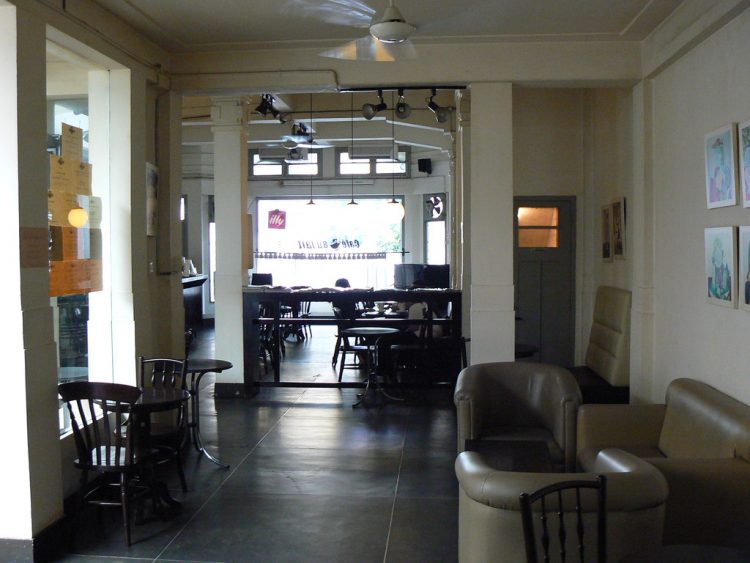 Cafe Au Lait via Flicker, Cafe Unik di Jakarta Timur, Cafe Unik di Jakarta Selatan, Cafe Unik di Jakarta Barat, Cafe Unik di Jakarta Pusat, Cafe Unik di Jakarta Utara, Cafe dengan Konsep Unik di Jakarta, Cafe Dekorasi Unik di Jakarta