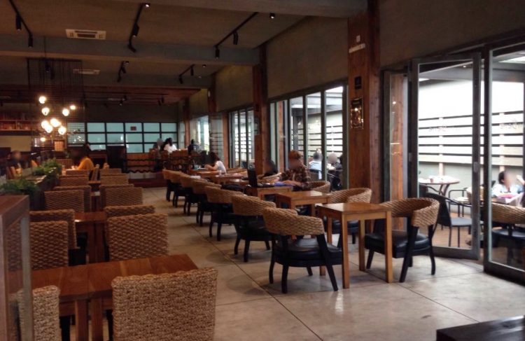 Caffe Bene Bandung, Cafe di Bandung Malam Hari, Tempat Nongkrong di Bandung 24 Jam, Cafe di Bandung yang Murah, Cafe Outdoor di Bandung, Tempat Nongkrong yang Asyik di Bandung, Cafe di Pasteur Bandung, Rekomendasi Tempat Nongkrong di Bandung, Rekomendasi Cafe Hits di Bandung