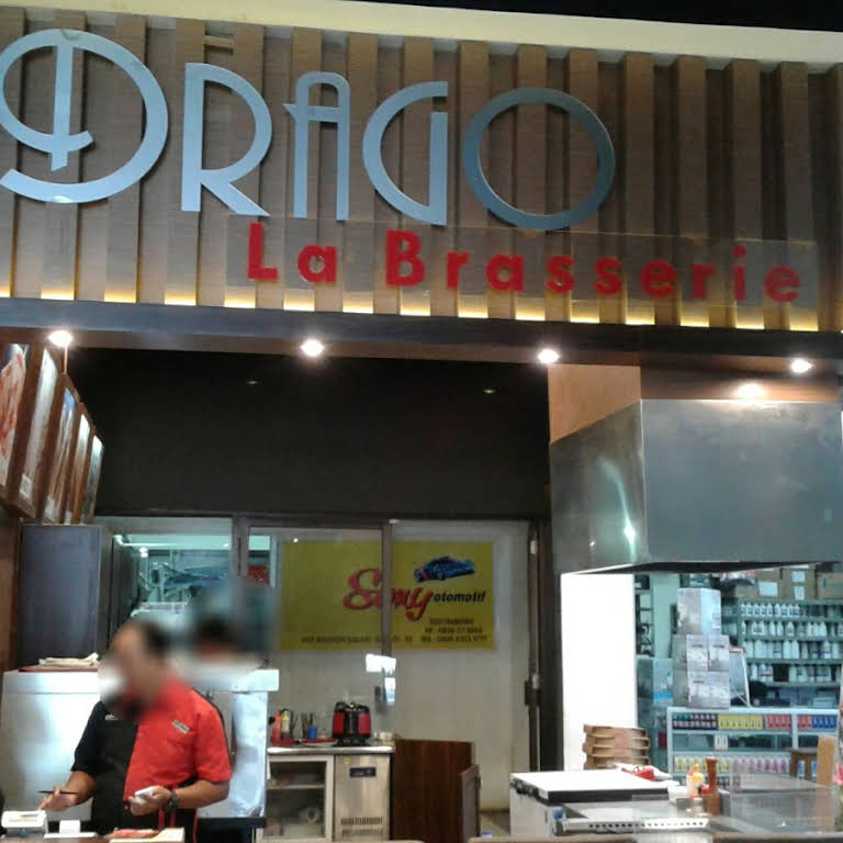 Drago La Brasserie Surabaya - Tempat Ngopi di Surabaya Hits &amp; Kekinian, Coffee Shop Instagramable, 1. Volks Coffee, 2. Black Canyon Coffee, 3. My Kopi O , 4. Taman Bungkul , 5. Monopole Cafe Lab , 6. Coffee Toffee , 7. Libreria Eatery , 8. Oost Koffie &amp; Thee , 9. Calibre, 10. Drago La Brasserie , 11. Dante Coffee , 12. Grandfather Coffee Shop, 13. Yoi Kona, 14. Tropikal Coffee, 15. BlackBarn Coffee, 16. Tepi Barat Rumah Kopi (TBRK), 17. Historica Coffee &amp; Pastry, 18. Let’s Go To Caturra Espresso, 19. Kedai Kopi Espresso Bar (KEIKO) – Tutup!