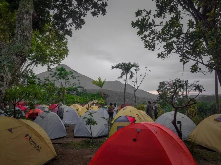 Gartenhutte Camp Ground via Pinterest, 1. Puncak Bayangan Gunung Penanggungan, 2. Lentera Camp Trawas, 3. Bumi Perkemahan Air Terjun Dlundung, 4. Alas Pelangi, 5. Bumi Perkemahan Lumbung Wit-Witan, 6. Gartenhutte Camp Ground, 7. Obis Camp, 8. Sasana Krida Jatijejer, 9. Abhimata Camp Site, 10. Alas Veenuz Trawas, 11. Camping Ground Wanawisata Bernah de Vallei, 12. Selotapak Camp