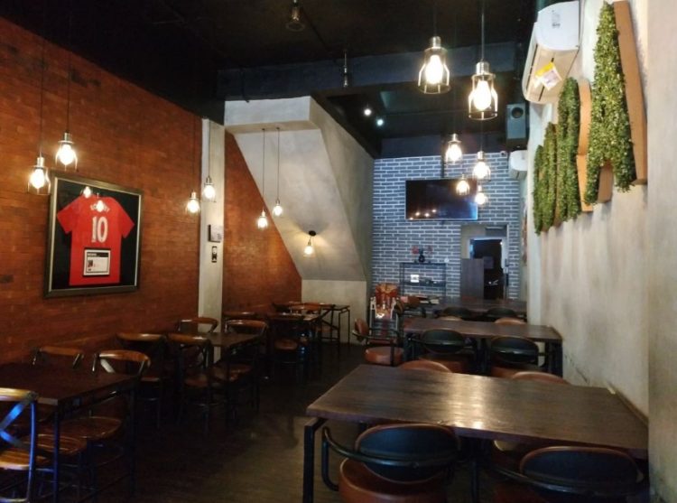 Gora Coffee & Eatery Tebet, 1. Fat Bubble Tebet , 2. Nasi Goreng Mafia, 3. Frenchie Tebet, 4. Taco Cantina, 5. Kavarna Grill & Coffee, 6. Fish Bomber Seafood Cafe, 7. Tebet 39, 8. Comic Cafe, 9. Ground Up Delicatessen, 10. Kopi Nako, 11. Selawaktu Coffee, 12. Sekedar Kopi, 13. Orka Coffee, 14. Kopi Gelas Kedua, 15. Ren Coffee and Eatery, 16. Kopi Lima Detik, 17. Saturasi Kopi, 18. Relung Kopi, 19. Ben Kopi, 20. Colony Coffee & Resto Tebet, 21. My Coffee Tebet, 22. D’Bubbles Shisha Cafe Tebet, 23. Cafe Tebet 27 – RESTO and SHISHA, 24. Sleepless Owls, 25. Kopikina Coffee Roaster, 26. Coffite, 27. MUG Coffee Tebet, 28. Cerita COFFEE, 29. Darling Habit Bake & Butter, 30. Gora Coffee & Eatery Tebet, 31. Kopi Buntu, 32. STUDIO COFFEE JKT, 33. Kopi Kotak Tebet, 34. TORAJA COFFEE HOUSE, 35. KOPIMANA27, 36. Kopi Nako Tebet, 37. D’Connected Café, 38. Journey Coffee, 39. Rocketz Cafe, 40. KOPILOJIK, 41. Baristocrate Coffee & Things, 42. Coffee and Couple Cafe Tebet, 44. Ninety Degrees Coffee, 45. Point Coffee, 46. Dua Coffee @Tebet, 47. Sang Cafe Jakarta, 48. Ruang Kita Coffee, 49. Kedjora Coffee Tebet