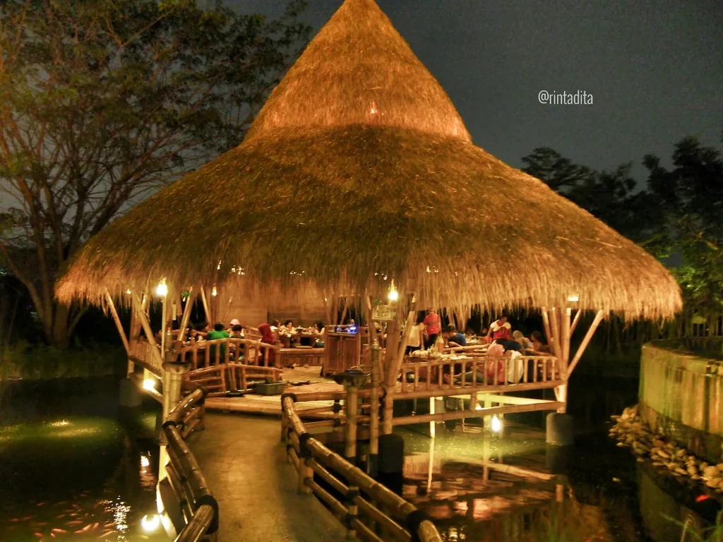 Gubug Makan Mang Engking BSD via Malesmandi