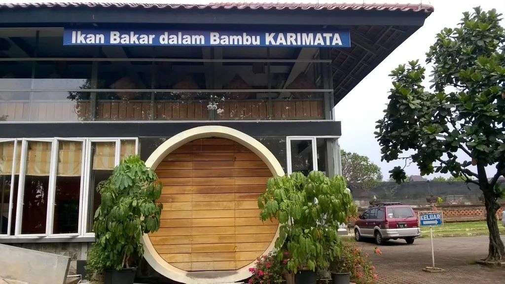 Ikan Bakar Dalam Bumbu Karimata - Restoran Sunda di Sentul Paling Populer, Tempat Makan Enak, 1. Kampoeng Koneng, 2. Ikan Bakar Dalam Bumbu Karimata, 3. Talaga Kuring, 4. Gurame Cobek Mang Dayat, 5. RM. Warung Jambu Ibu HJ. Nyai, 6. Warung Sunda Sambal Dower, 7. Restoran Tumbar Jinten, 8. Mang Kabayan, 9. Warung Nasi Ampera, 10. Ikan Bakar Bambu Haur, 11. Ayam Kampung Neng Lela, 12. Parahyangan Hill, 13. Sop Djanda Special Sate Maranggi
