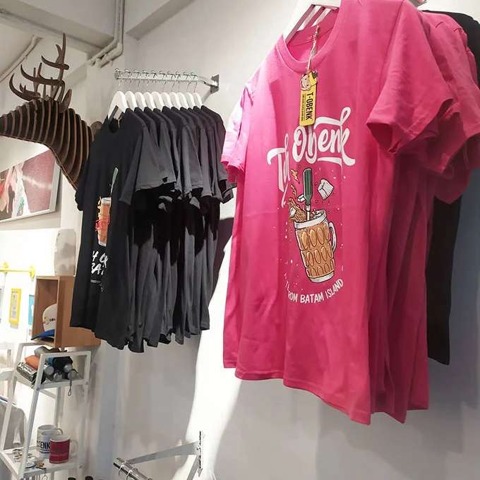 Kaos T-Obenk , Oleh-oleh khas Batam, Pusat Oleh Oleh Khas Batam, Toko Oleh-Oleh Khas Batam, Toko Kue di Batam, Oleh Oleh Khas Batam Online