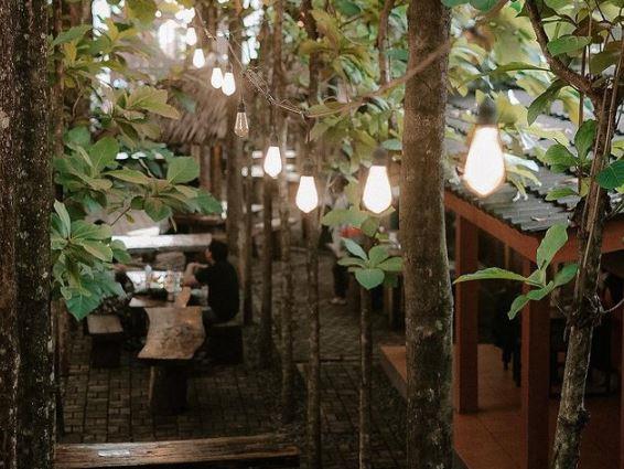 Kebun Latte via instagram.com @kebunlatte, Tempat Nongkrong di Tangerang yang Murah, Tempat Nongkrong Malam di Tangerang, Tempat Nongkrong di Pamulang, Cafe Romantis di Tangerang, Tempat Nongkrong di Tangerang Selatan, Tempat Nongkrong di Tangerang