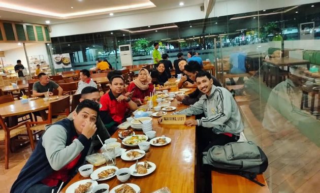 Kedai Beringin via Instagram.com @fatan_jn, 1. Eling Bening, 2. Nestcology Land of Gastronomy, 3. Rice and Shine, 4. Sop Iwak (Sowak), 5. Sate Taichan Naga, 6. Waroeng Semawis, 7. Angkringan Ampiran 3, 8. Mangut Welut Warung Bu Nasima, 9. Bebek Goreng Pak Thori, 10. Soto Bangkong, 11. TCO Resto Steak and Seafood, 12. Gulai Kepala Ikan Pak Untung, 13. Gudeg Abimanyu, 14. Pujasera Simpang Lima, 15. Toko Oen, 16. Nasi Kucing Pak Gik, 17. Pesta Keboen, 18. Gama Ikan Bakar dan Seafood, 19. Gama Candi Resto, 20. KoenoKoeni Café Gallery, 21. White Rabbit Dessert, 22. Nasi Ayam Bu Widodo, 23. Kedai Beringin, 24. Ikan Bakar Cianjur, 25. Kampoeng Menara Resto, 26. Hanamasa, 27. Social Canteen, 28. Rustico Kitchen and Bar, 29. Mie Clubbing, 30. Met Duck Brunch & Dinner, 31. Itik Emas Resto, 32. The Salt Resto and Bar, 33. Seven Bistro & Cafe, 34. Sambal Sereh, 35. Richeese Factory, 36. Food Court Java Mall, 37. Seoul Palace, 38. Menur Bistro, 39. Stove Syndicate, 40. Warung Makan Mbok Nah, 41. Sambel Angklo, 42. Grill on Resto, 43. Waroeng Kaligarong, 44. The Hills Dining Restaurant, 45. Kampung Laut, 46. Bowery & Eastman, 47. AtoZ Bar Wine & Brasserie, 48. Tandhok Ribs & Coffee, 49. Sate Sapi Pak Kempleng, 50. Carnivore Sky Bar & Grill, 51. Sky Line Lounge & Exclusive Dining