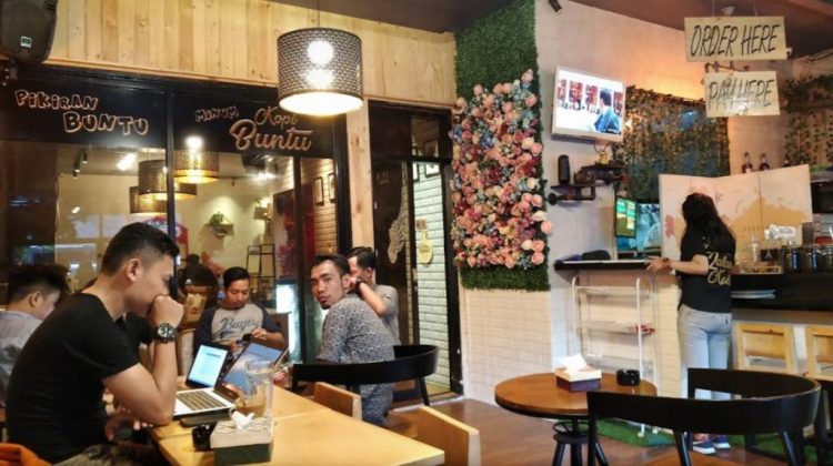 Kopi Buntu, 1. Fat Bubble Tebet , 2. Nasi Goreng Mafia, 3. Frenchie Tebet, 4. Taco Cantina, 5. Kavarna Grill & Coffee, 6. Fish Bomber Seafood Cafe, 7. Tebet 39, 8. Comic Cafe, 9. Ground Up Delicatessen, 10. Kopi Nako, 11. Selawaktu Coffee, 12. Sekedar Kopi, 13. Orka Coffee, 14. Kopi Gelas Kedua, 15. Ren Coffee and Eatery, 16. Kopi Lima Detik, 17. Saturasi Kopi, 18. Relung Kopi, 19. Ben Kopi, 20. Colony Coffee & Resto Tebet, 21. My Coffee Tebet, 22. D’Bubbles Shisha Cafe Tebet, 23. Cafe Tebet 27 – RESTO and SHISHA, 24. Sleepless Owls, 25. Kopikina Coffee Roaster, 26. Coffite, 27. MUG Coffee Tebet, 28. Cerita COFFEE, 29. Darling Habit Bake & Butter, 30. Gora Coffee & Eatery Tebet, 31. Kopi Buntu, 32. STUDIO COFFEE JKT, 33. Kopi Kotak Tebet, 34. TORAJA COFFEE HOUSE, 35. KOPIMANA27, 36. Kopi Nako Tebet, 37. D’Connected Café, 38. Journey Coffee, 39. Rocketz Cafe, 40. KOPILOJIK, 41. Baristocrate Coffee & Things, 42. Coffee and Couple Cafe Tebet, 44. Ninety Degrees Coffee, 45. Point Coffee, 46. Dua Coffee @Tebet, 47. Sang Cafe Jakarta, 48. Ruang Kita Coffee, 49. Kedjora Coffee Tebet