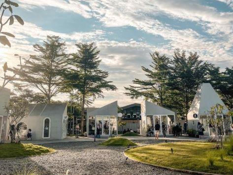 Kumulo Creative Compound via instagram.com @kumulo.bsd, Tempat Nongkrong di Tangerang yang Murah, Tempat Nongkrong Malam di Tangerang, Tempat Nongkrong di Pamulang, Cafe Romantis di Tangerang, Tempat Nongkrong di Tangerang Selatan, Tempat Nongkrong di Tangerang