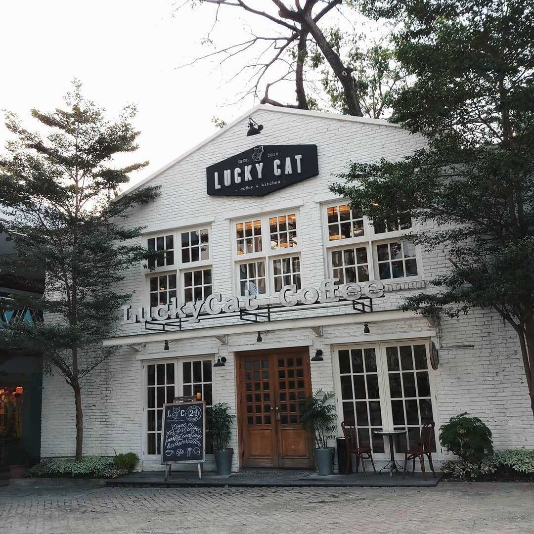 Lucky Cat Coffee & Kitchen via instagram by silmailminnuri, Tempat Nongkrong di Tangerang yang Murah, Tempat Nongkrong Malam di Tangerang, Tempat Nongkrong di Pamulang, Cafe Romantis di Tangerang, Tempat Nongkrong di Tangerang Selatan, Tempat Nongkrong di Tangerang