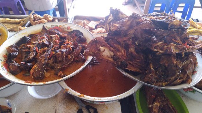 Mangut Welut Warung Bu Nasima via Sonora, 1. Eling Bening, 2. Nestcology Land of Gastronomy, 3. Rice and Shine, 4. Sop Iwak (Sowak), 5. Sate Taichan Naga, 6. Waroeng Semawis, 7. Angkringan Ampiran 3, 8. Mangut Welut Warung Bu Nasima, 9. Bebek Goreng Pak Thori, 10. Soto Bangkong, 11. TCO Resto Steak and Seafood, 12. Gulai Kepala Ikan Pak Untung, 13. Gudeg Abimanyu, 14. Pujasera Simpang Lima, 15. Toko Oen, 16. Nasi Kucing Pak Gik, 17. Pesta Keboen, 18. Gama Ikan Bakar dan Seafood, 19. Gama Candi Resto, 20. KoenoKoeni Café Gallery, 21. White Rabbit Dessert, 22. Nasi Ayam Bu Widodo, 23. Kedai Beringin, 24. Ikan Bakar Cianjur, 25. Kampoeng Menara Resto, 26. Hanamasa, 27. Social Canteen, 28. Rustico Kitchen and Bar, 29. Mie Clubbing, 30. Met Duck Brunch & Dinner, 31. Itik Emas Resto, 32. The Salt Resto and Bar, 33. Seven Bistro & Cafe, 34. Sambal Sereh, 35. Richeese Factory, 36. Food Court Java Mall, 37. Seoul Palace, 38. Menur Bistro, 39. Stove Syndicate, 40. Warung Makan Mbok Nah, 41. Sambel Angklo, 42. Grill on Resto, 43. Waroeng Kaligarong, 44. The Hills Dining Restaurant, 45. Kampung Laut, 46. Bowery & Eastman, 47. AtoZ Bar Wine & Brasserie, 48. Tandhok Ribs & Coffee, 49. Sate Sapi Pak Kempleng, 50. Carnivore Sky Bar & Grill, 51. Sky Line Lounge & Exclusive Dining