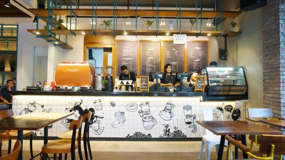 Orange Cafe via Cari Makan Aja, Tempat Makan Enak di Surabaya, Tempat Makan Berupa Cafe di Surabaya, Tempat Wisata di Surabaya , Oleh-oleh Khas Surabaya , Makanan Khas Surabaya 