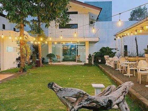 Rupa Space via instagram.com @rupa.space, Tempat Nongkrong di Tangerang yang Murah, Tempat Nongkrong Malam di Tangerang, Tempat Nongkrong di Pamulang, Cafe Romantis di Tangerang, Tempat Nongkrong di Tangerang Selatan, Tempat Nongkrong di Tangerang