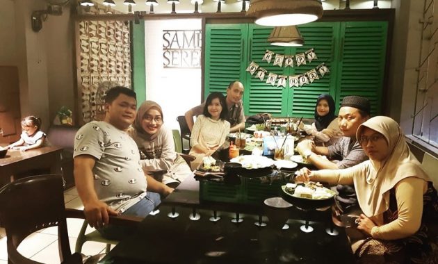 Sambal Sereh via Instagram.com @azifakeisha, 1. Eling Bening, 2. Nestcology Land of Gastronomy, 3. Rice and Shine, 4. Sop Iwak (Sowak), 5. Sate Taichan Naga, 6. Waroeng Semawis, 7. Angkringan Ampiran 3, 8. Mangut Welut Warung Bu Nasima, 9. Bebek Goreng Pak Thori, 10. Soto Bangkong, 11. TCO Resto Steak and Seafood, 12. Gulai Kepala Ikan Pak Untung, 13. Gudeg Abimanyu, 14. Pujasera Simpang Lima, 15. Toko Oen, 16. Nasi Kucing Pak Gik, 17. Pesta Keboen, 18. Gama Ikan Bakar dan Seafood, 19. Gama Candi Resto, 20. KoenoKoeni Café Gallery, 21. White Rabbit Dessert, 22. Nasi Ayam Bu Widodo, 23. Kedai Beringin, 24. Ikan Bakar Cianjur, 25. Kampoeng Menara Resto, 26. Hanamasa, 27. Social Canteen, 28. Rustico Kitchen and Bar, 29. Mie Clubbing, 30. Met Duck Brunch & Dinner, 31. Itik Emas Resto, 32. The Salt Resto and Bar, 33. Seven Bistro & Cafe, 34. Sambal Sereh, 35. Richeese Factory, 36. Food Court Java Mall, 37. Seoul Palace, 38. Menur Bistro, 39. Stove Syndicate, 40. Warung Makan Mbok Nah, 41. Sambel Angklo, 42. Grill on Resto, 43. Waroeng Kaligarong, 44. The Hills Dining Restaurant, 45. Kampung Laut, 46. Bowery & Eastman, 47. AtoZ Bar Wine & Brasserie, 48. Tandhok Ribs & Coffee, 49. Sate Sapi Pak Kempleng, 50. Carnivore Sky Bar & Grill, 51. Sky Line Lounge & Exclusive Dining