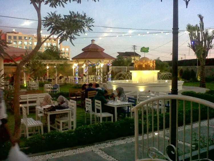 Secret Garden Coffee and Chocolate, Tempat Ngopi di Jogja Murah, Tempat Ngopi di Jogja Malam Hari, Tempat Ngopi Enak Jogja, Tempat Ngopi Terkenal di Jogja, Tempat Ngopi Unik Jogja, Tempat Ngopi Wifi Jogja, Tempat Nongkrong Ngopi Jajanan di Jogja, Rekomendasi Tempat Ngopi Hits di Jogja