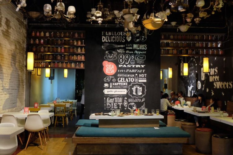 Suga Rush, Cafe di Bandung Malam Hari, Tempat Nongkrong di Bandung 24 Jam, Cafe di Bandung yang Murah, Cafe Outdoor di Bandung, Tempat Nongkrong yang Asyik di Bandung, Cafe di Pasteur Bandung, Rekomendasi Tempat Nongkrong di Bandung, Rekomendasi Cafe Hits di Bandung